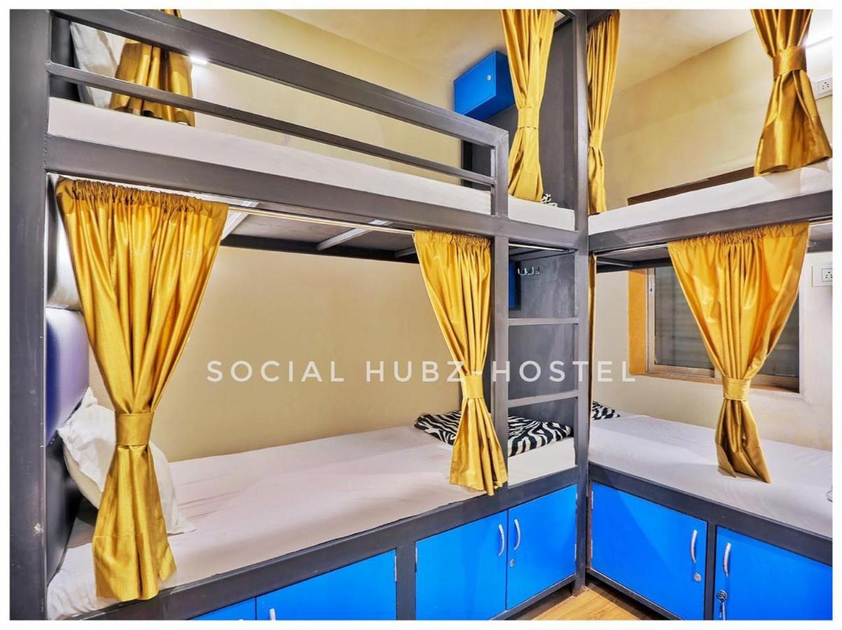 Social Hubz Hostel Mumbai Bagian luar foto