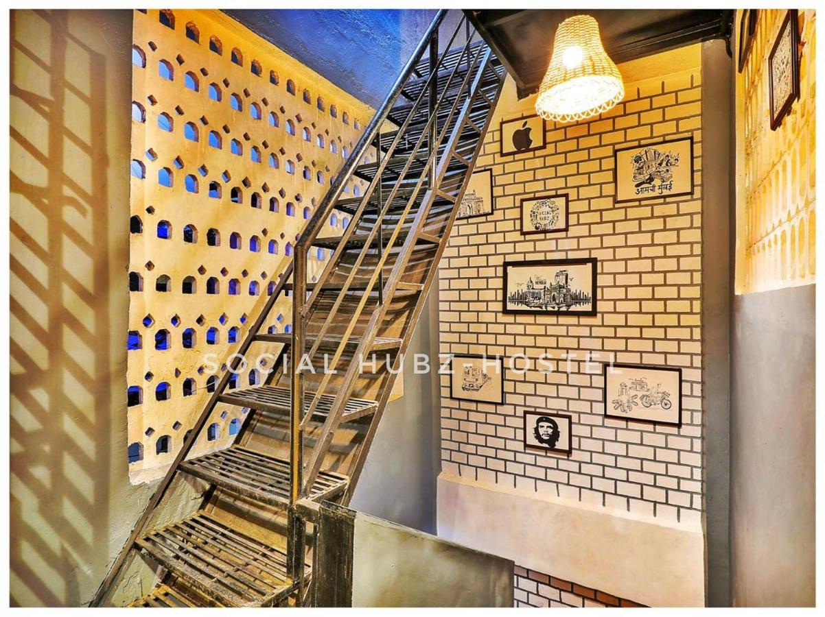 Social Hubz Hostel Mumbai Bagian luar foto